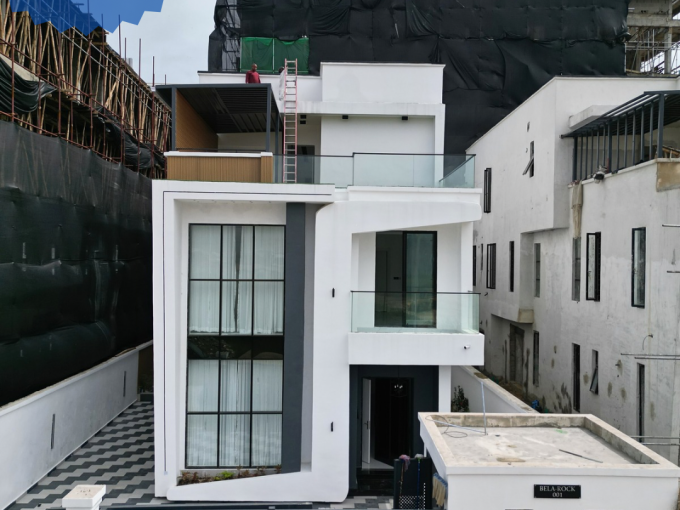 5 Bedroom Detached Duplex