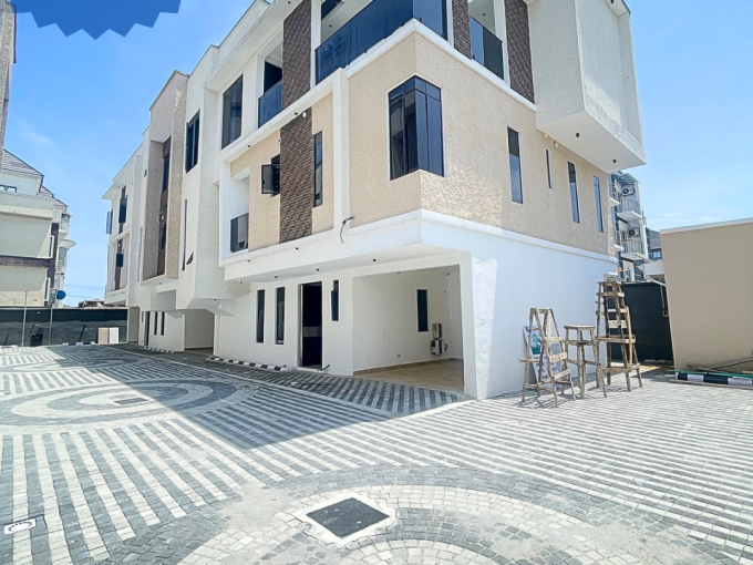 4 Bedroom Terrace with BQ