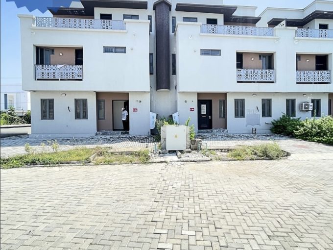 4 Bedroom Terrace with BQ