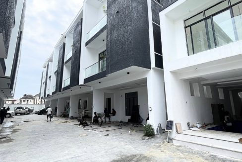 5 Bedroom Terrace with BQ